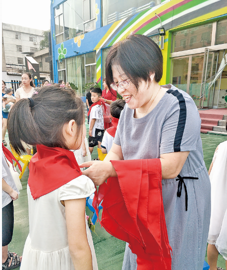 运城市蓝天双语幼儿园举行“勇敢之夜”大班幼儿毕业典礼