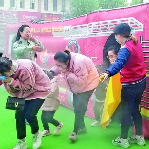 运城常青藤幼儿园消防演练亲子逃生