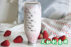 2017春日网红草莓牛奶