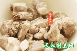 土豆烧排骨