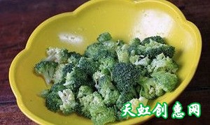 蒜香西兰花炒脆皮肠怎么做