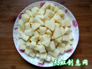 土豆胡萝卜炒肉丁怎么做