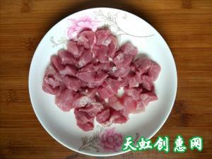 土豆胡萝卜炒肉丁怎么做