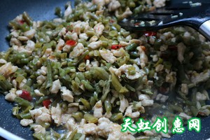 酸豆角炒鸡丁怎么做