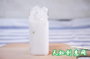 蝶豆花椰奶居家消暑冰饮怎么做