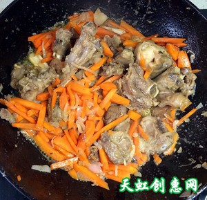 新疆羊肉抓饭怎么做