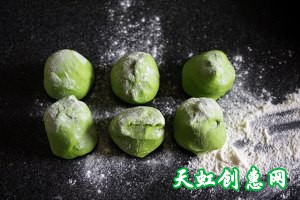 洋葱酱肉丁包子怎么做