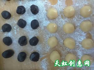 『蛋黄豆沙月饼』新手版怎么做