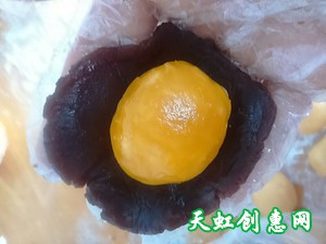 『蛋黄豆沙月饼』新手版怎么做