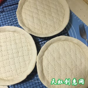 八寸披萨饼皮怎么做