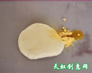 万圣节搞怪立体面包怎么做