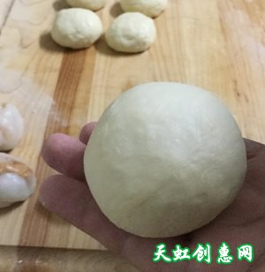 私家厨房|麻薯蛋黄肉松小面包怎么做