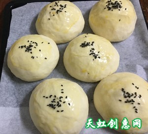 私家厨房|麻薯蛋黄肉松小面包怎么做