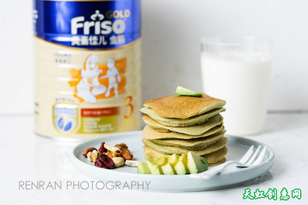 私家厨房|奶香坚果味牛油果香蕉松饼怎么做