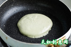 私家厨房|奶香坚果味牛油果香蕉松饼怎么做