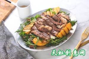 肉眼牛排佐香煎桃子沙拉怎么做