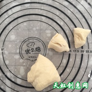 圣诞老人小餐包怎么做