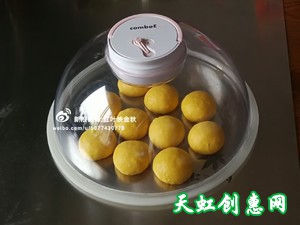 软萌黄金南瓜面包卷的做法，软萌黄金南瓜面包卷怎么做