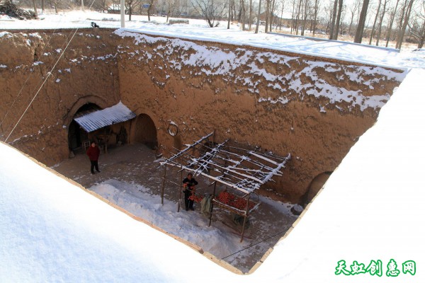 大雪后不同往日的运城农村地坑人家的生活