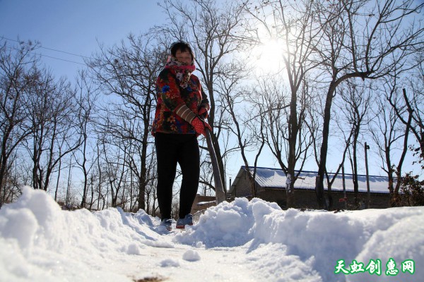 大雪后不同往日的运城农村地坑人家的生活