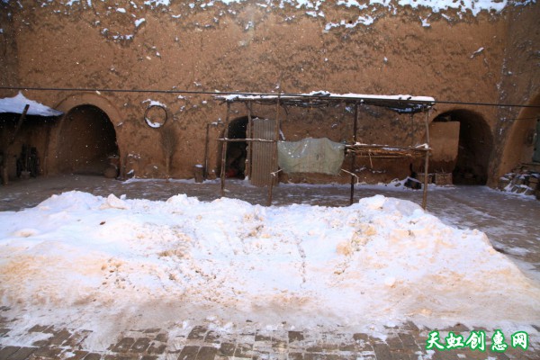 大雪后不同往日的运城农村地坑人家的生活