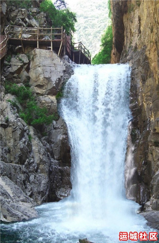 永济神潭大峡谷