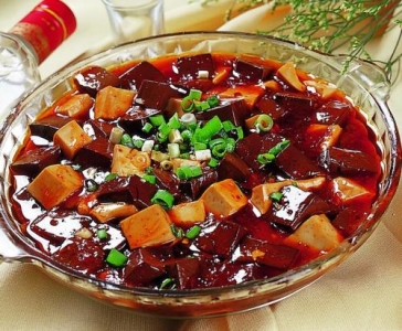 农家香辣鸭血豆腐锅制作方法是什么？