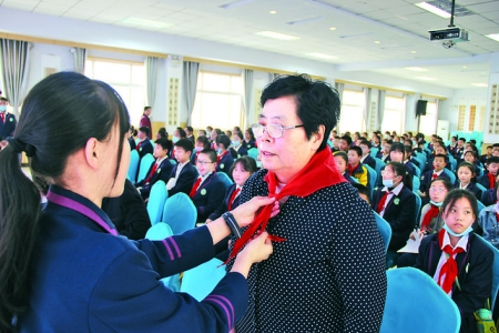 盐湖区实验小学学习百年党史传承红色精神