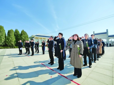 运城市农业农村局赴杜马战役纪念馆学党史传承红色基因