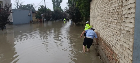 暴雨袭来，运城不怕，民警在！