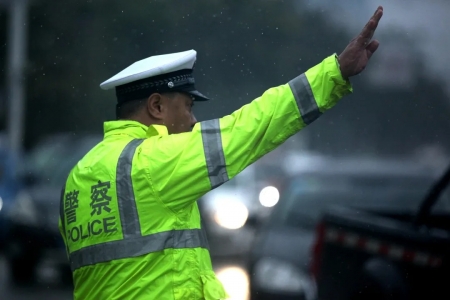 暴雨袭来，运城不怕，民警在！