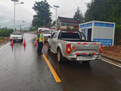 暴雨袭来，运城不怕，民警在！