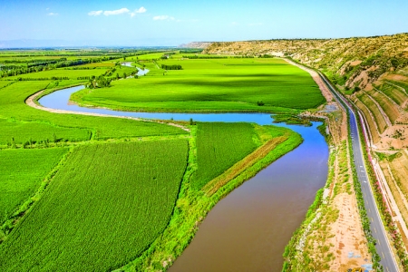 黄河一号旅游公路万荣段沿线美景