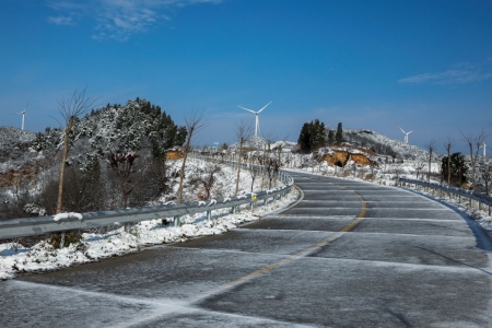 中条山小雪初霁