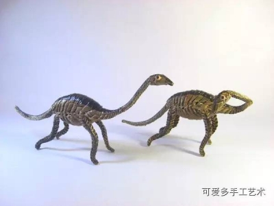 草编工艺大师精心编制动物工艺品，快来看看