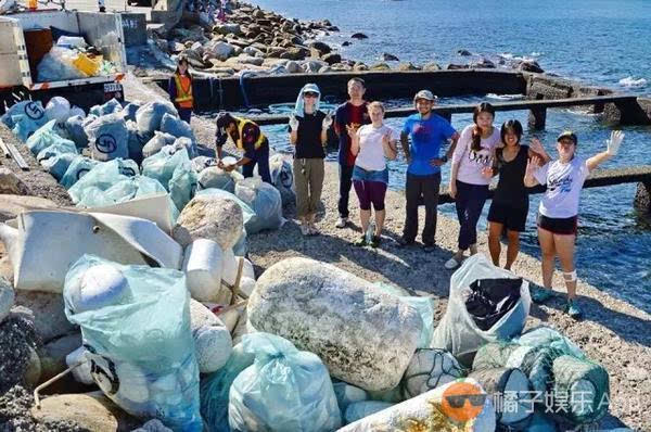 你家小区垃圾让谁捡走了,荷兰小伙捡垃圾改变了世界